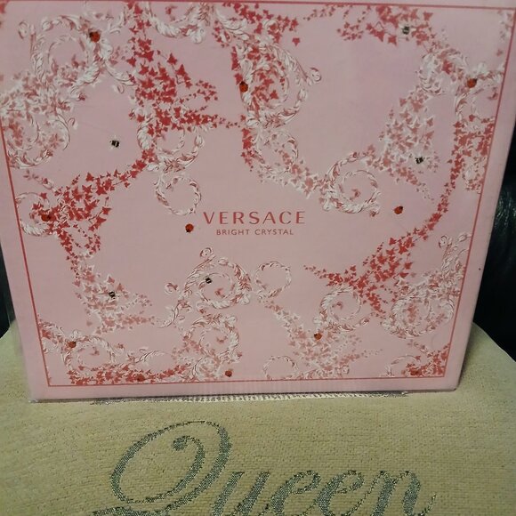 Versace Bright Crystal Gift Set - Picture 4 of 5